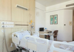 Medical detox hospital room for supervised alcohol and benzodiazepine withdrawal