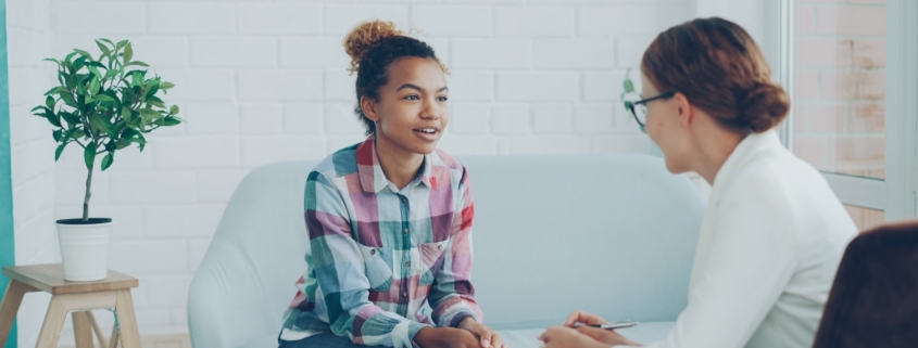 therapist guiding a client through an EMDR trauma processing session